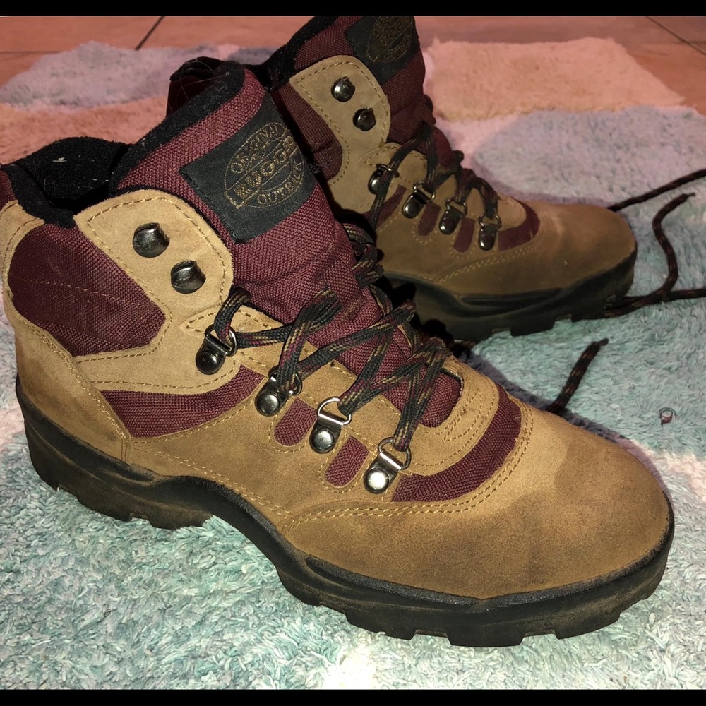 Pre Owned  Rugged Outback Women's Hiking boot